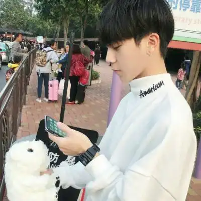 男生干净好看治愈系头像