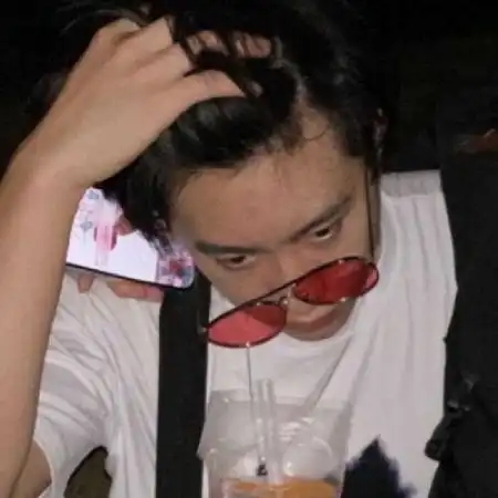 扣扣情侣头像一对青春年少我们相爱