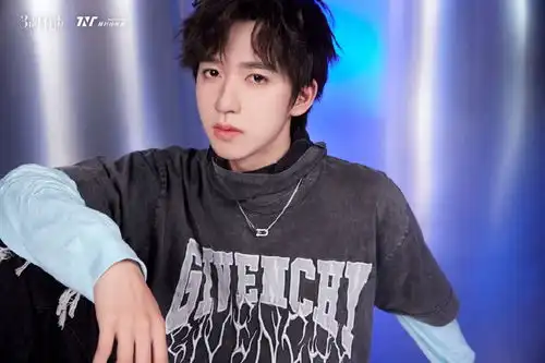 组图时代少年团三周年团体写真黑色系造型时尚感满满