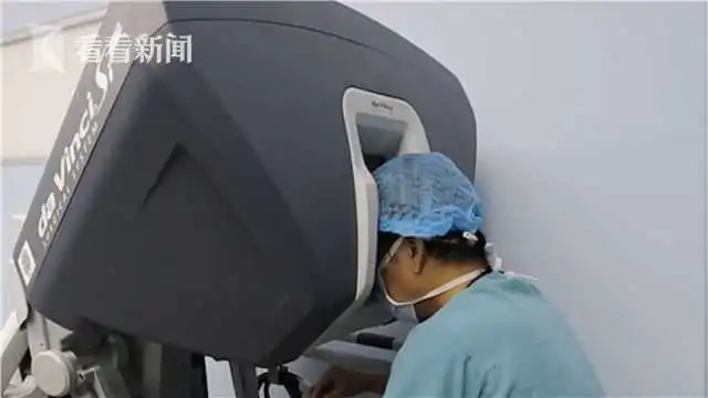 2018年11月07日1031世界领先的达芬奇手术机器人亮相进口博览会