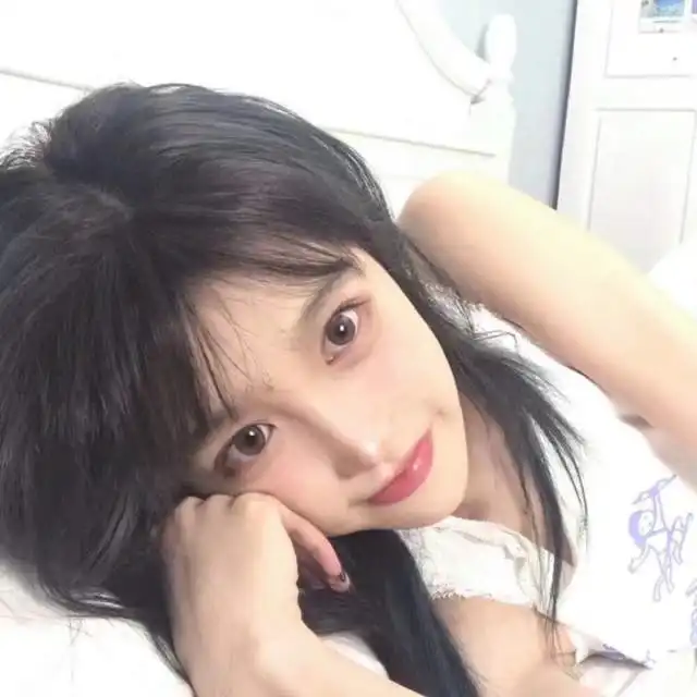 自拍文案2黑眼圈是昨日心事的落款