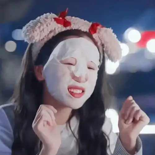 可爱头像虞书欣