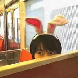 小姐姐头像一杯草莓牛奶的甜度约等于十,你等于十杯草莓牛奶