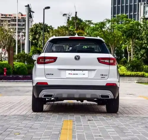 长安cs55整体造型很协调,是不错的选择