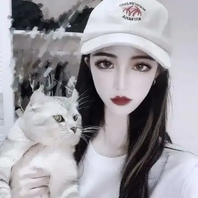 网易云音乐热评公交车上,坐在我对面的一对高中生,女生一直在小声的