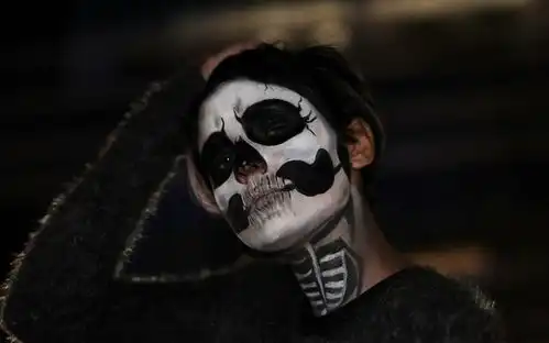 黑色系性感美女图片壁纸