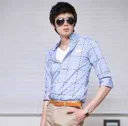 男生灰色短裤配蓝色的t恤好看吗