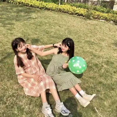 优质闺蜜头像真人抬头遇见的满是柔情