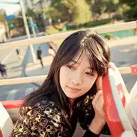 混搭可爱女生头像一路到夏天的尾声