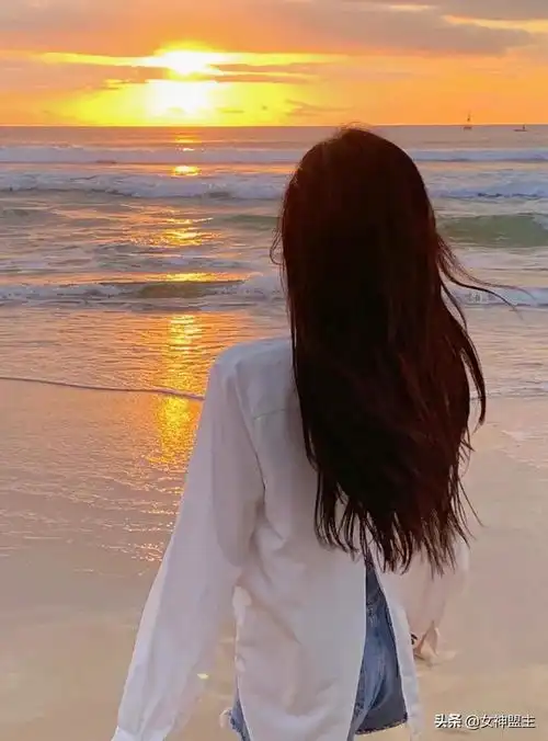 盛世容颜夕阳下的女神背影