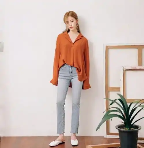 偏爱纯色系衬衫的慵懒style