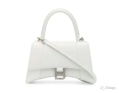 涨姿势这个夏天必备白色系包包,4个保养小妙招要熟悉