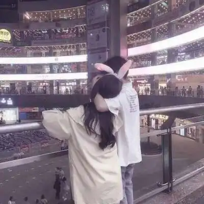 情头一半一张真人背影qq情头双人一人一张背影系列精选