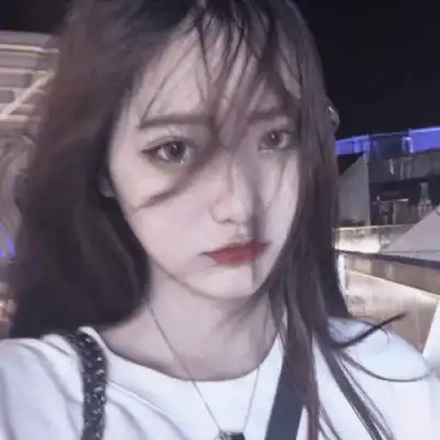 女生头像高级感丧系比基