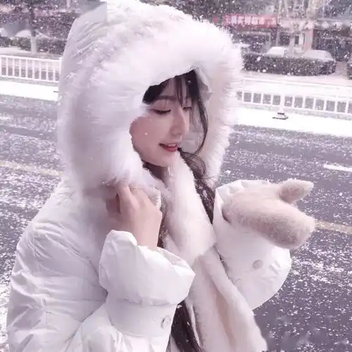白色系女生头像