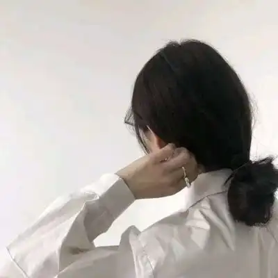 孤独系列的头像女头