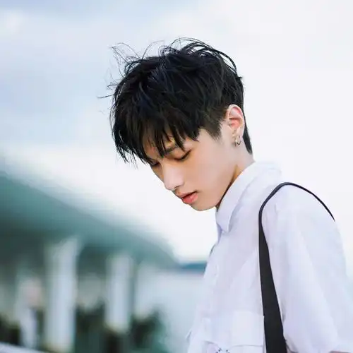 头像男阳光治愈
