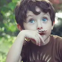 求一张与此图配对的男孩图