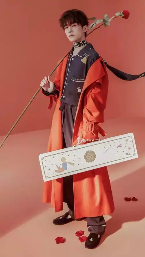 tfboys五周年千玺变化最大,但是这个小动作还是和小时候一样