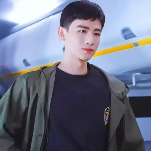 杨洋的剧才是颜狗的天堂,内娱养成系男配第一人,合作的都是帅哥