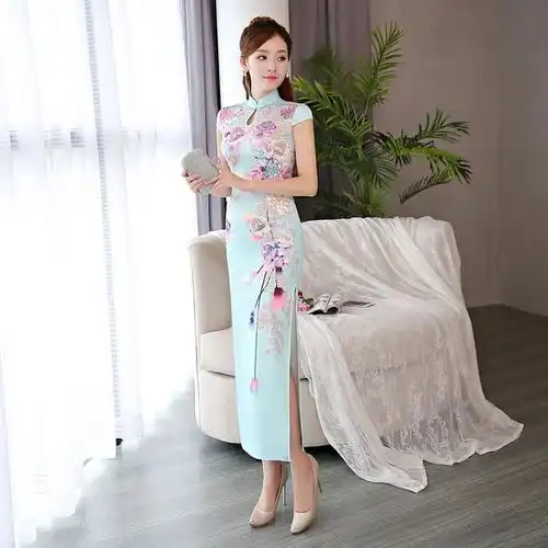 立体印花美旗袍,婀娜多姿娇美甚