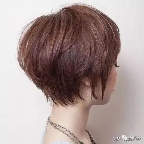 2019减龄短发,漏不漏耳都很时尚喜欢短发的可以选一款