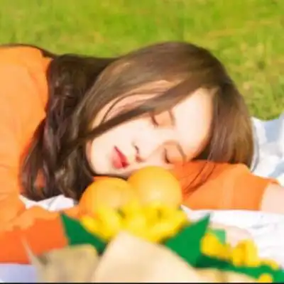 暖黄色系男生头像调出