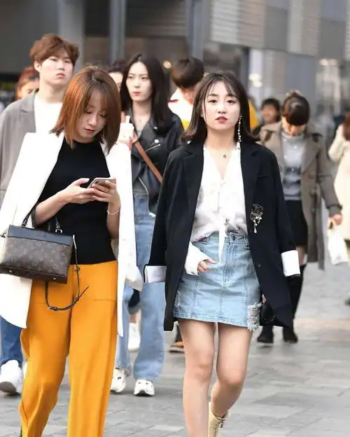 韩国人,一半人忙着整容,没时间生孩子