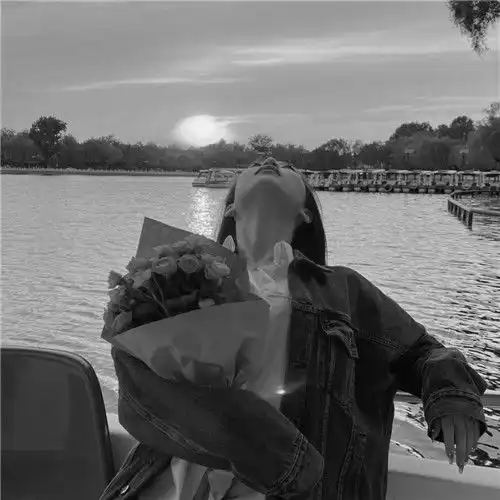 唯美女生黑白头像图片,不可错过的神秘魅力