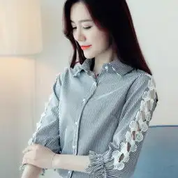 女人衬衫要不要塞进裤子里,看看下面这些女人,一个比一个时髦