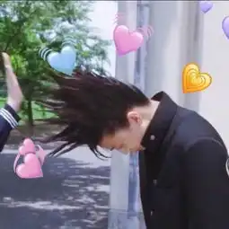 情头我们都带着一颗想见对方的心