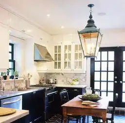 经典黑白设计玩转时尚小户型厨房梦幻华丽转身