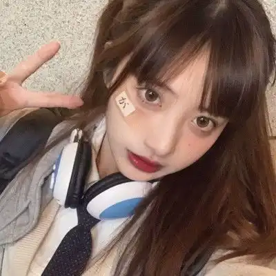 网易云热评和红色感叹号聊了有半年,这半年来开心的,难过的事,我都