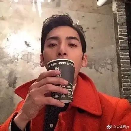 christmas就要梳着这发型出去,女生才会偷瞄你