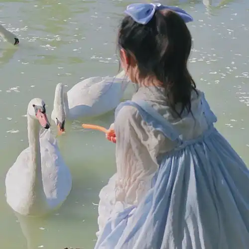 不露脸的女生头像