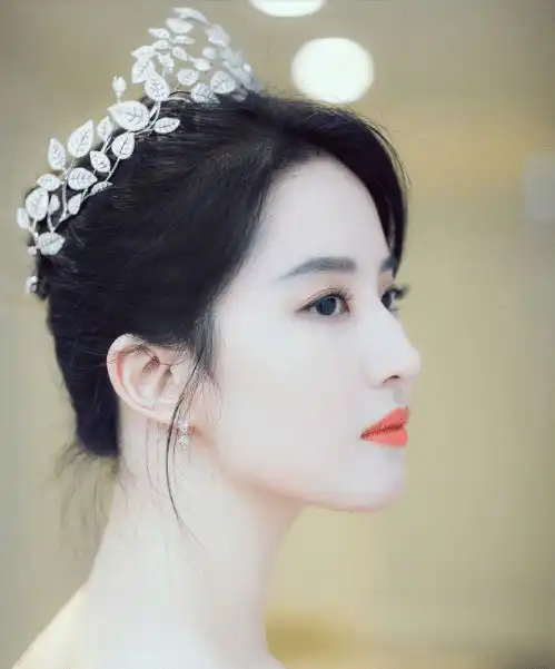 33岁小龙女刘亦菲仙女照曝光,网友被姑姑圈粉了