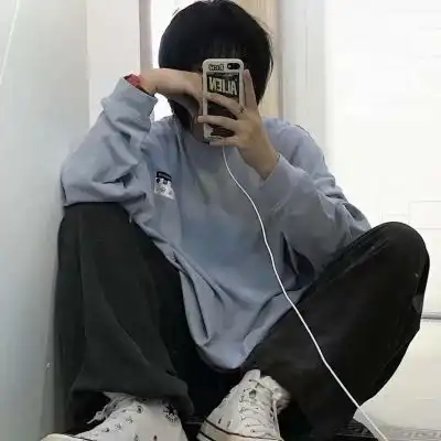 男生头像白色系干净简约