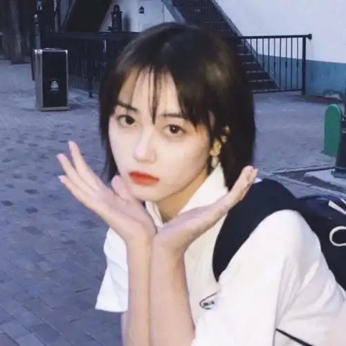 招桃花夏日温柔甜甜女生头像354