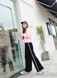 丝绒超火的休闲运动长裤宽松阔脚开叉裤子韩国潮流行阔腿女裤依生