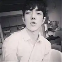 情感男生qq头像一个人的时候不是不想你