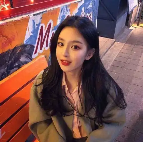 运动系女生头像真人孙怡