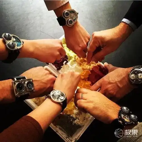 欧美土豪新玩具80万的水母表竟成大型装b车祸现场...