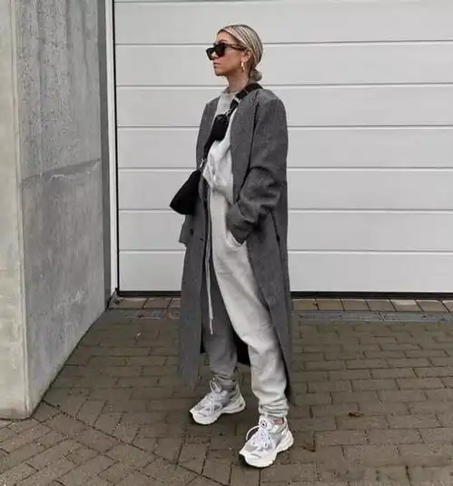 小个子显高我有办法卫衣搭配老爹鞋显瘦显高,穿一次就爱上