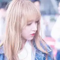 超酷滤镜的女生头像微信头像图片大全