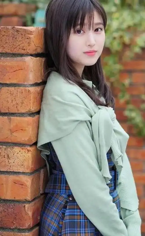 东宝莆田甜笑超治愈系少女福本莉子