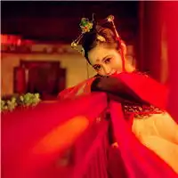 古风汉服美人头像,妩媚多姿安静的女人