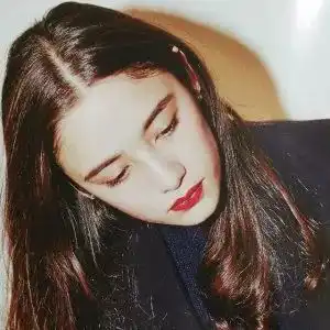 头像最美的不是下雨天是曾经和你躲过的屋檐