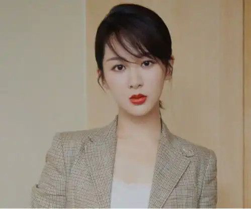 杨紫演技让人很有代入感,哭戏感人且真实,有时很让人心疼