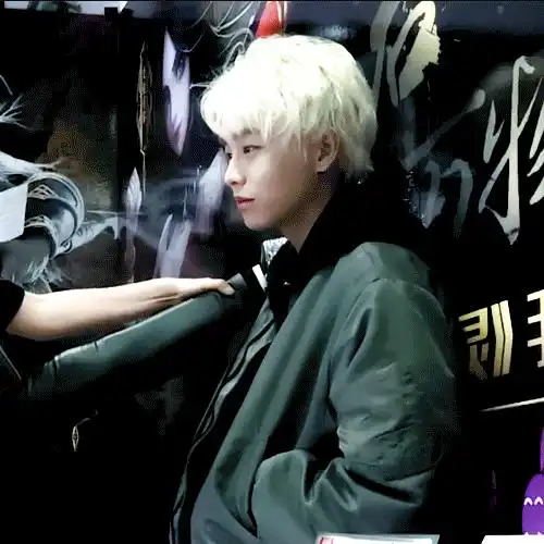 有什么燃炸了的qq动态头像