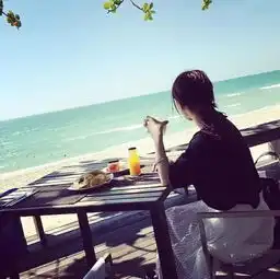 节操已碎,三观尽毁女儿16岁了,洗澡还要爸爸帮忙搓背